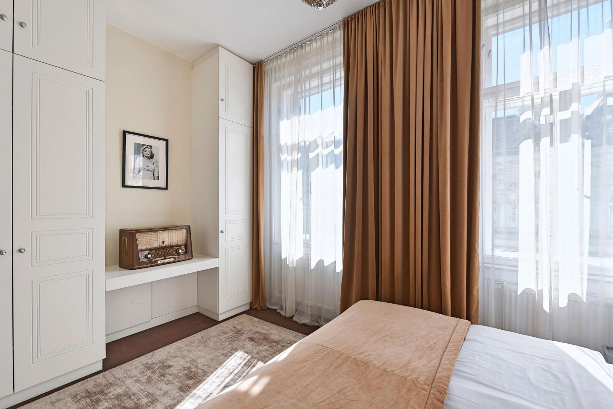 6 Rooms 维也纳 外观 照片